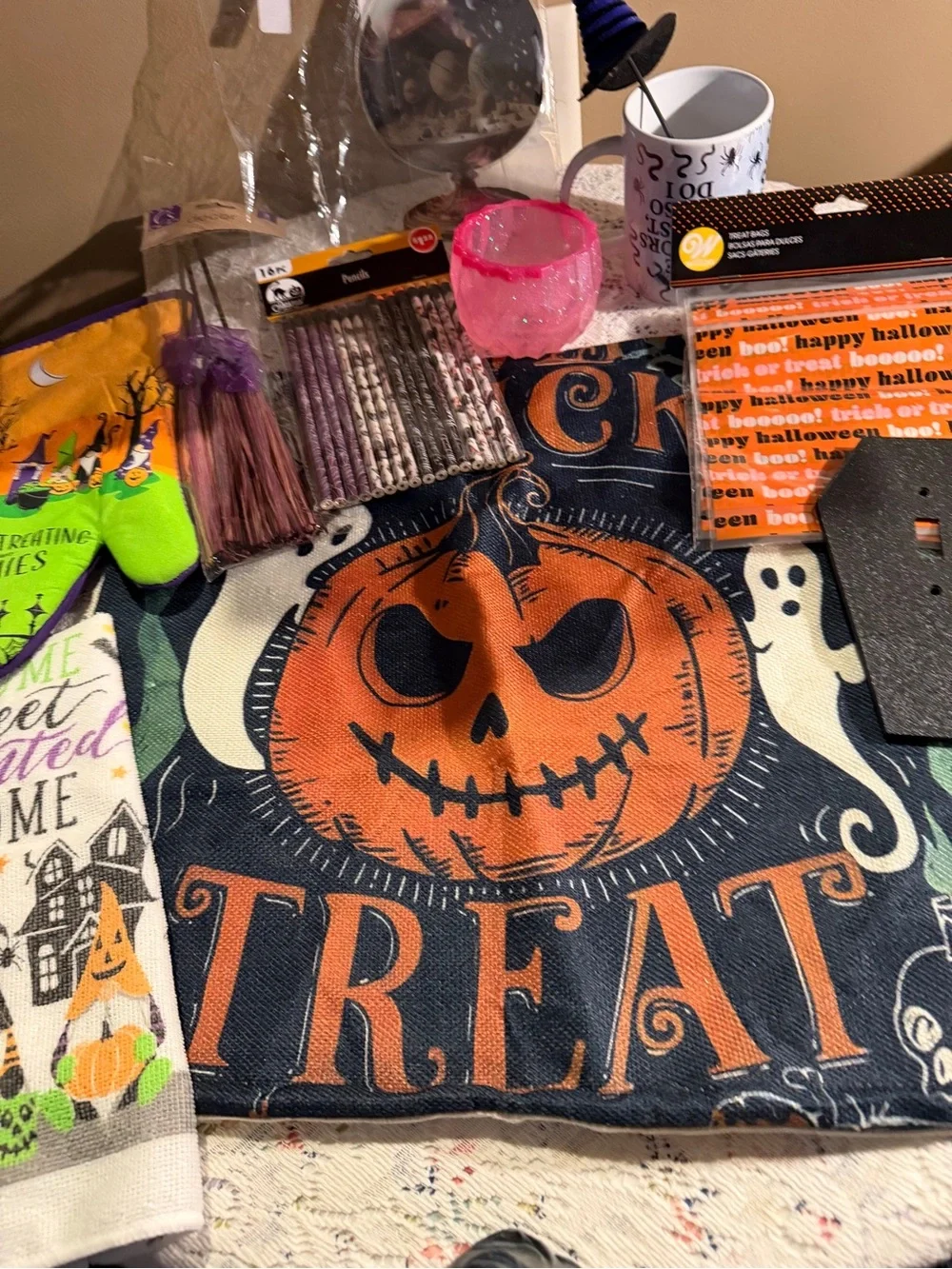 Halloween Decor-Lot #4